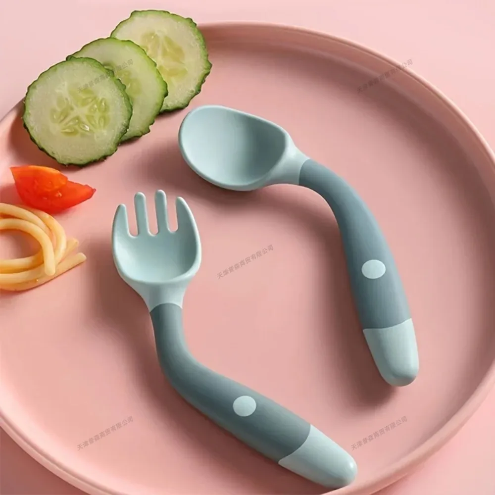 Ensemble fourchette et cuillère pour bébé, poignée en Silicone souple, ustensiles pliables pour tout-petits, vaisselle d'entraînement, outils d'auto-alimentation pour nourrissons et enfants - Image 2