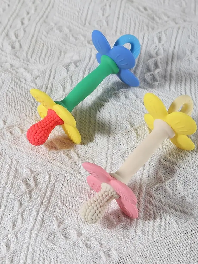 "Floral Bloom" 2-in-1 Silicone Teether - Easy-Grip Flower Soothing Toy for Infants - Image 4